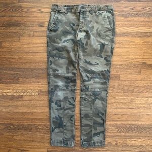 Men’s Zara Green Camo Skinny Stretch Cotton Moto Pants